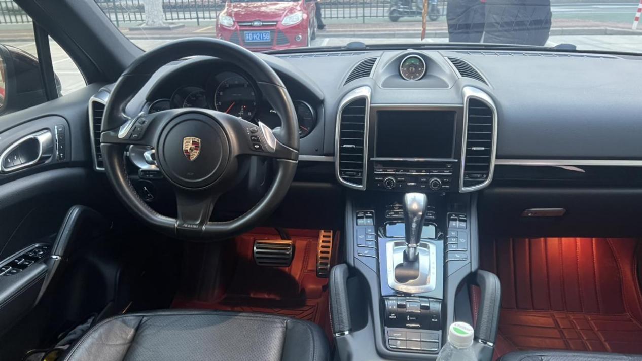 18.5万圆梦保时捷，2014款卡宴Platinum Edition，适合家用吗？