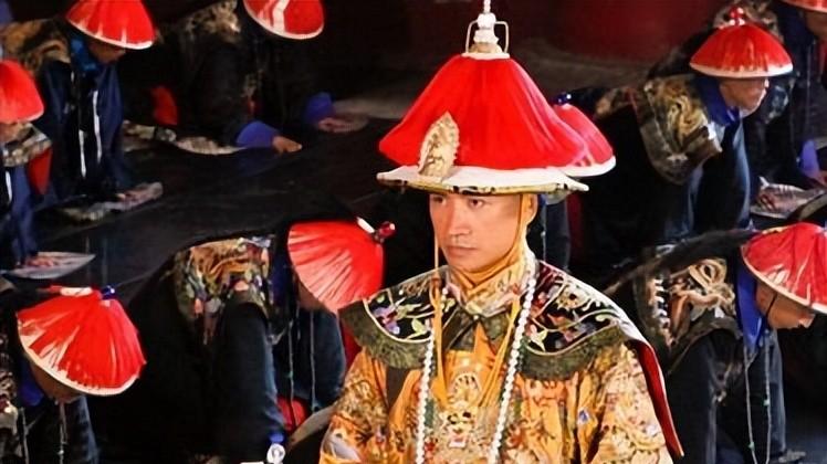 清朝大臣的神秘仪式：袖中乾坤，一段王朝的隐秘往事？