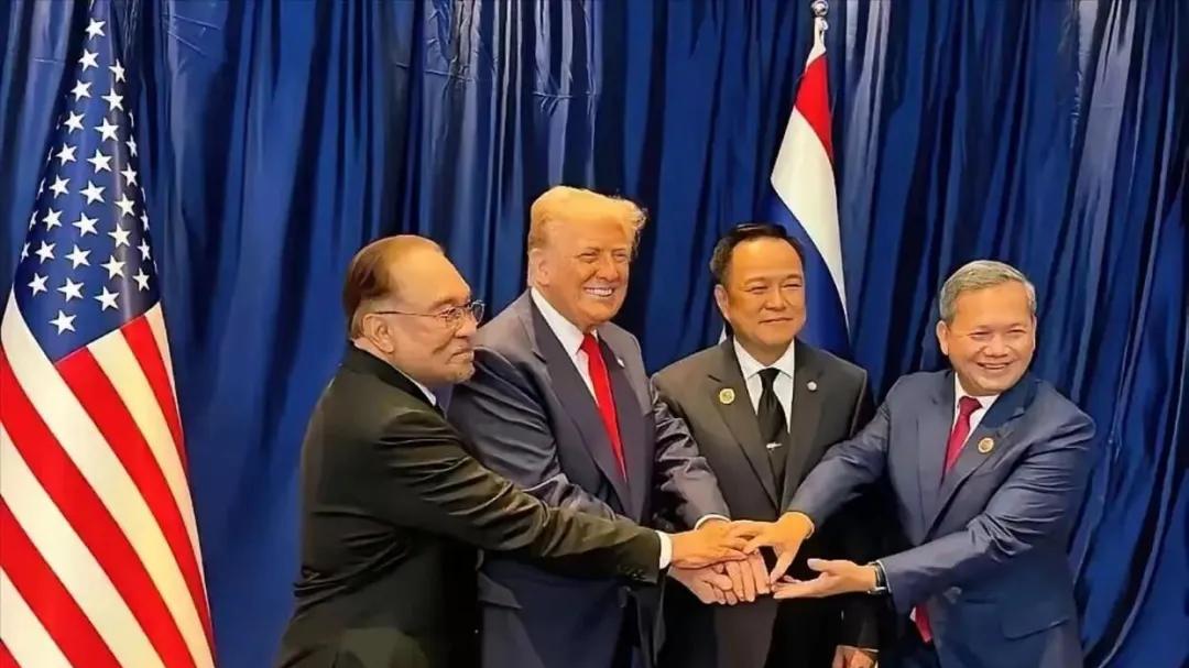 美国两架军机相继在南海坠毁，中方表示愿提供人道主义协助！