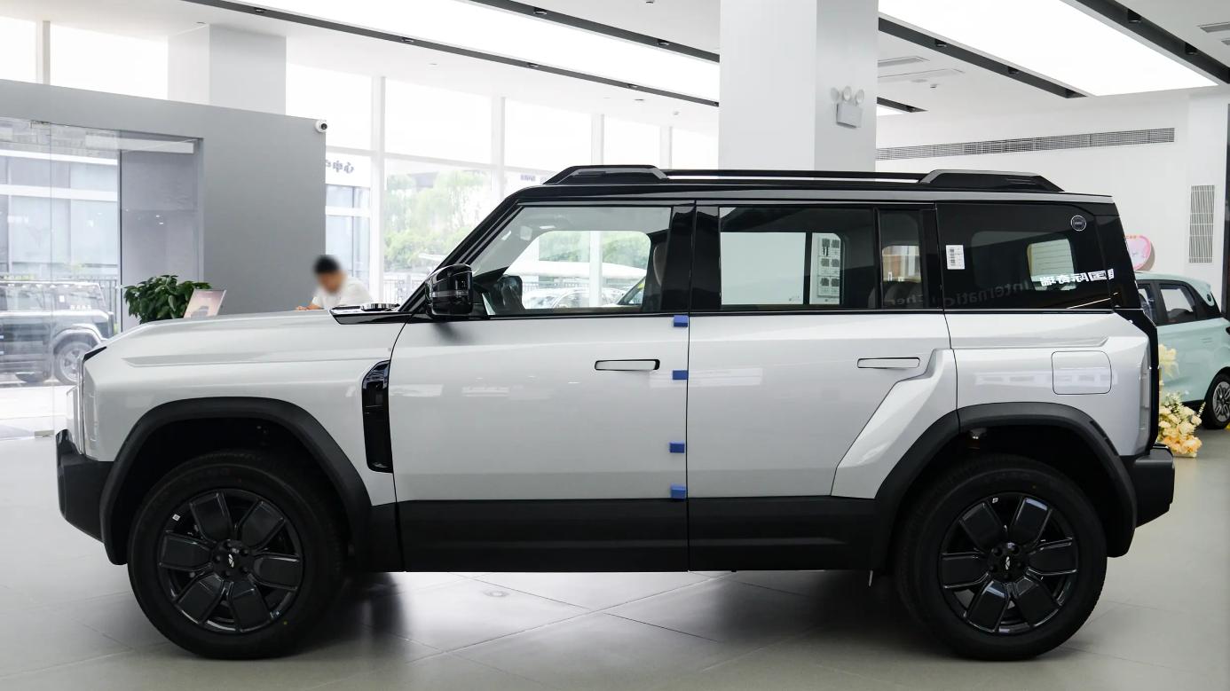 增程方盒子，奇瑞风云X3L起步11.99万，硬派外观，能越野？