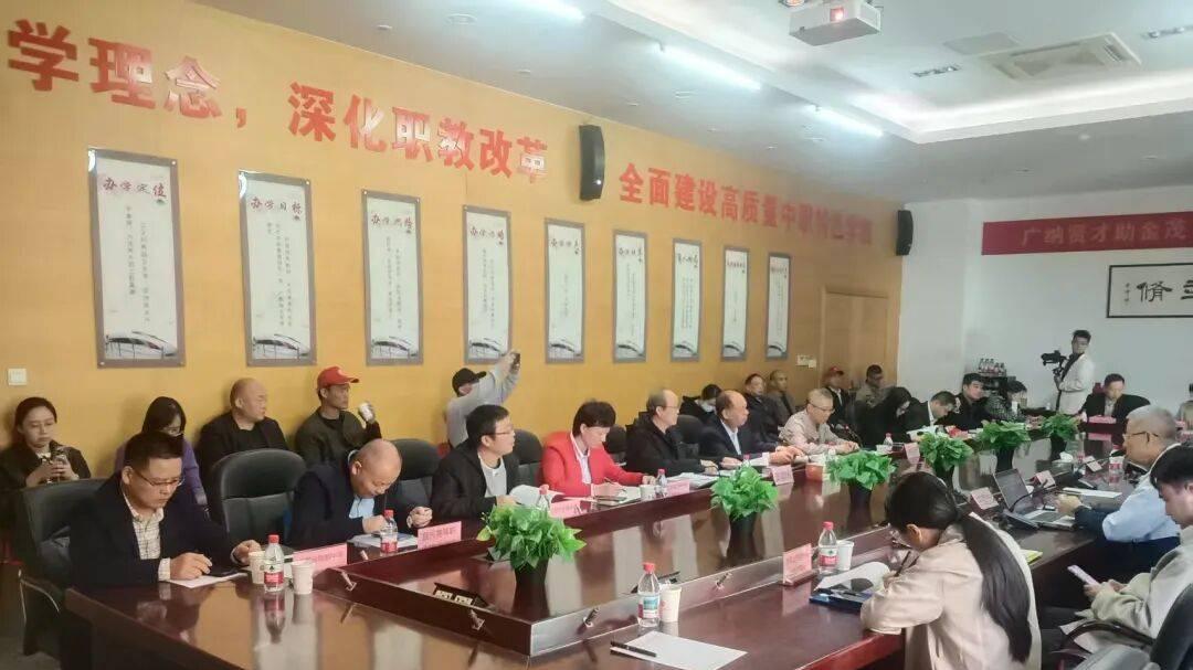 绿色关爱 五育融合——无锡市中职院校关工委现场交流会在无锡金茂商校召开