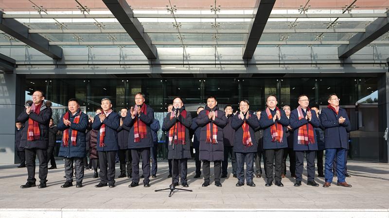 红旗HS6 PHEV万人交付仪式启幕，市场热度持续攀升