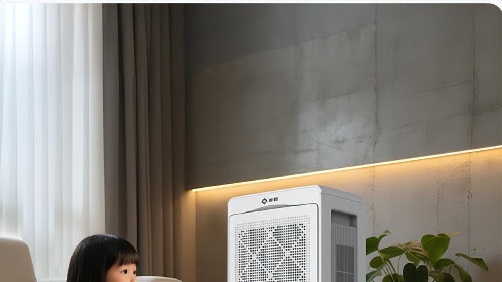 污染超标自动提速！新颐A8智能监测：PM2.5 / 甲醛超标，无需手动调档