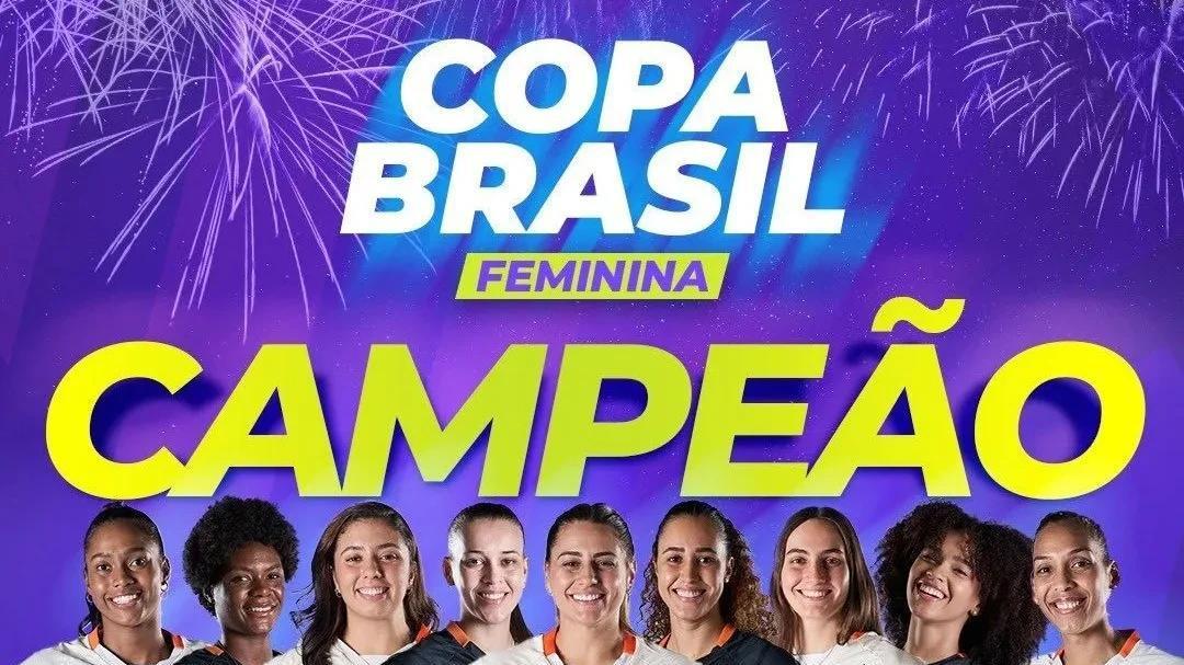 排坛首例 1米94猛男 首夺女排全国冠军 球迷激动到中暑