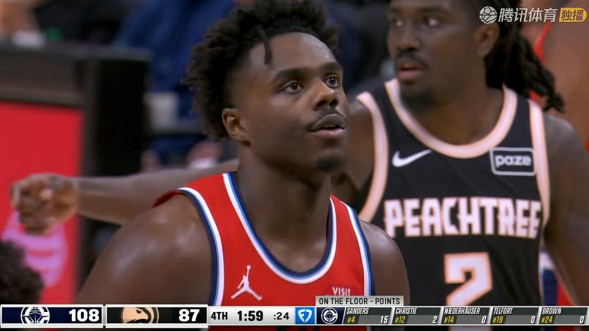 快船大胜！哈登27+4+9，赛后小卡从替补席起身，转身走入球员通道