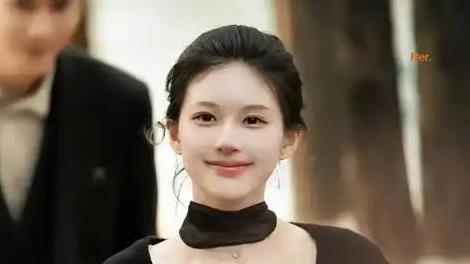 赵露思公布患病后或将复工，品牌方：慎重考虑决定