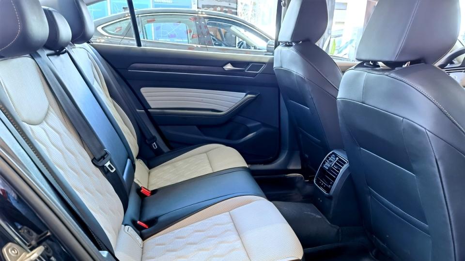 动力舒享全维拉满 一汽 - 大众迈腾 3000 万辆甄选款荣耀上市