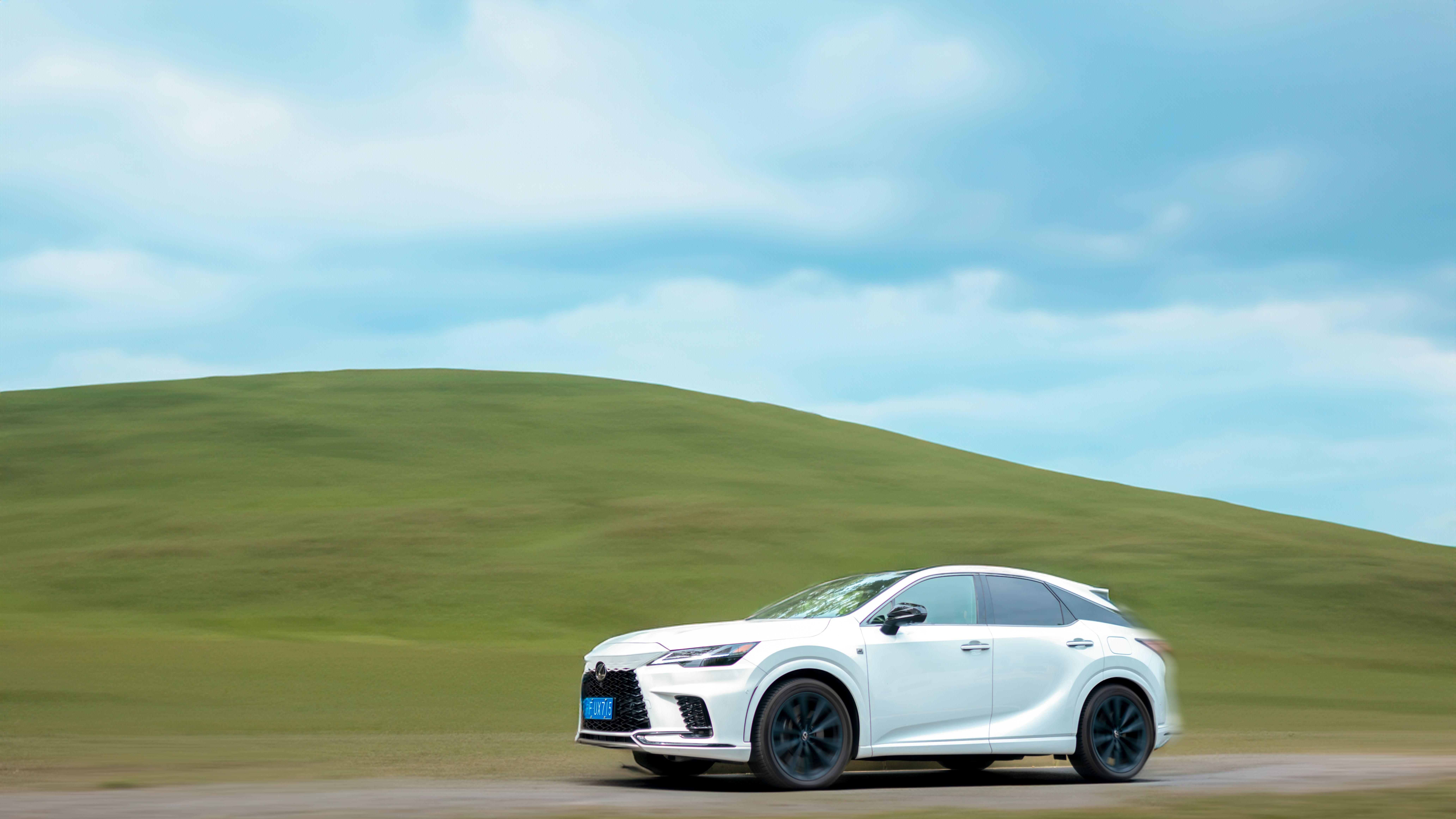 雷克萨斯豪华与野性的完美交融