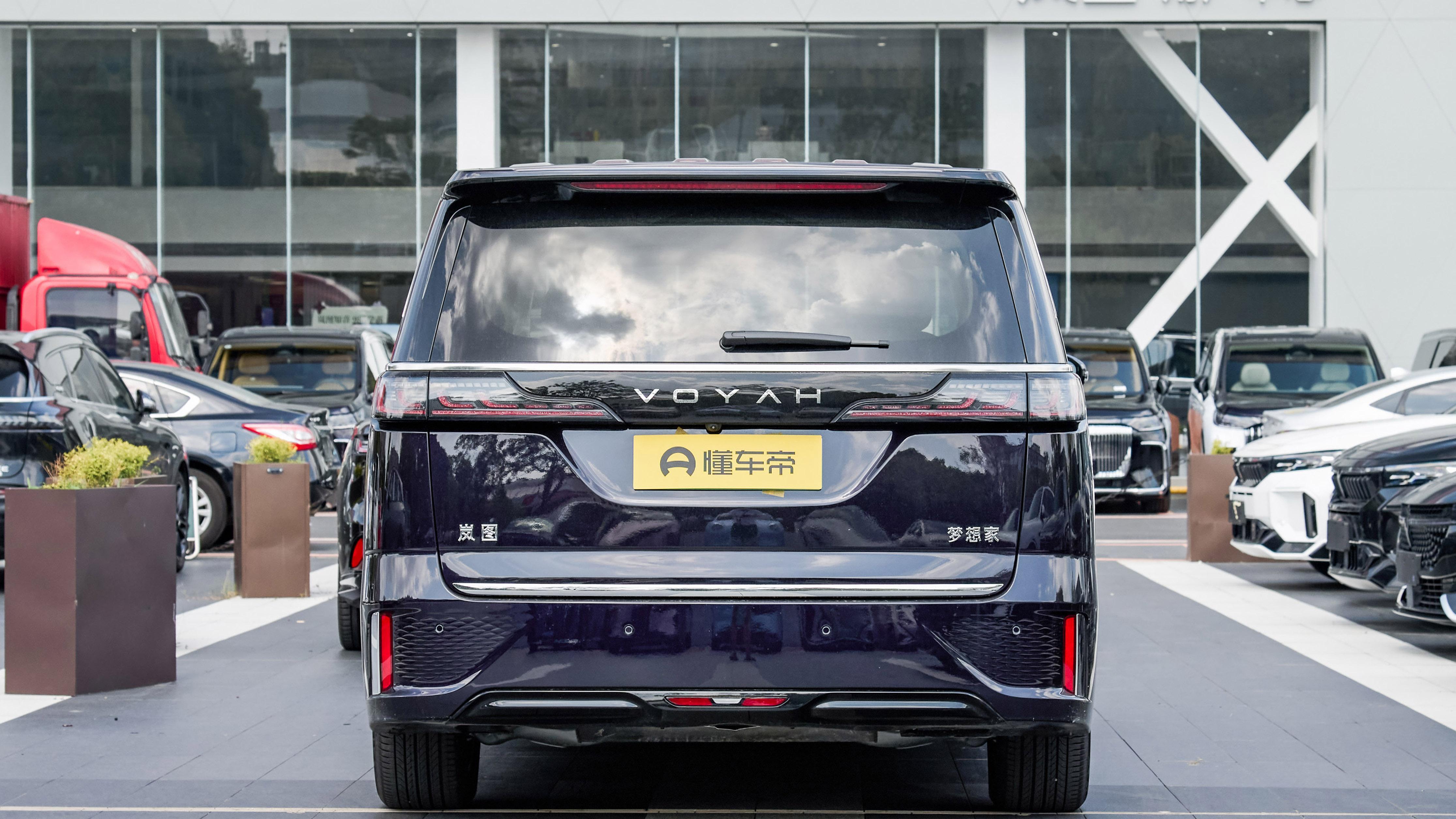 华为智驾+鸿蒙座舱，岚图梦想家乾崑版，解决小区错车难问题