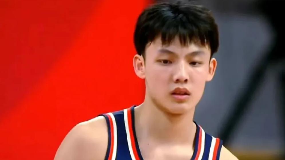 单节轰16分！徐杰成为广东队新“王牌”球员，地位将超过胡明轩