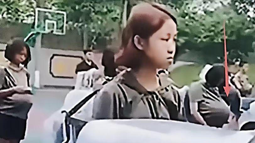 中学让女生扮孕妇军训引众怒！网友：这样的感恩教育太离谱