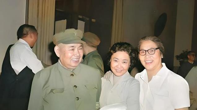 揭秘许世友带闯大会堂的背后真相