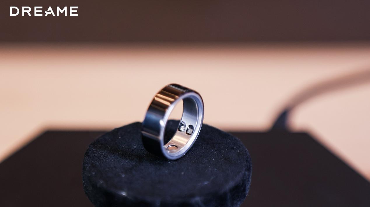 追觅AI智能戒指，用震动交互实现真正的“智能陪伴”