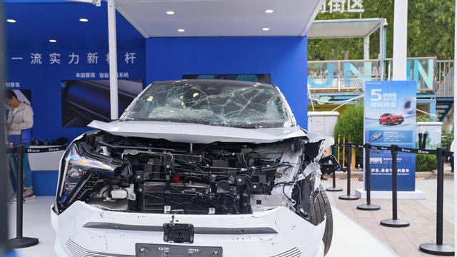 揭秘安全密码—东风本田电动科技体验营点亮泉城济南