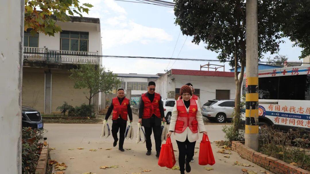 情暖初冬，爱润夕阳——阜南县公益力量携手走进洪河桥镇敬老院