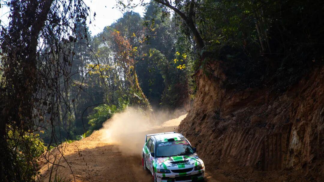 2025华家班汽车拉力赛（韶关站）战况升温 徐俊一马当先稳守领跑
