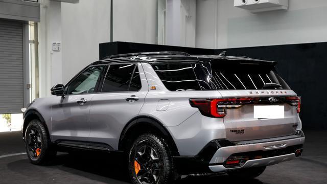 40万级的福特探险者昆仑巅峰版，凭什么和70万级宝马X5、Q7竞争？