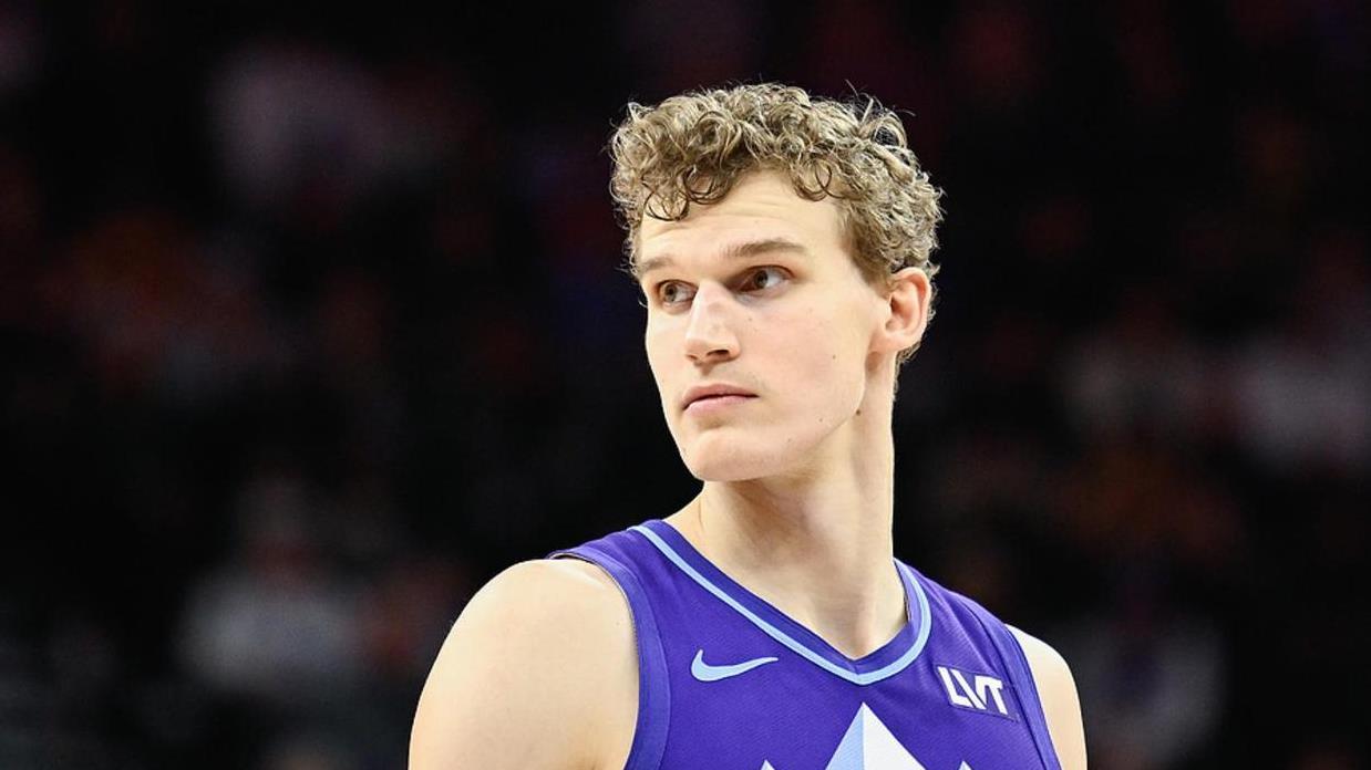 湖人获益！爵士创造NBA奇迹，西部排名乱战，两队位置对调