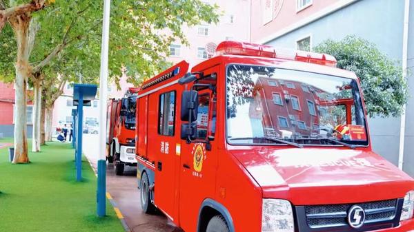 西安东方职业高中消防安全知识讲座暨应急疏散演练活动圆满举行