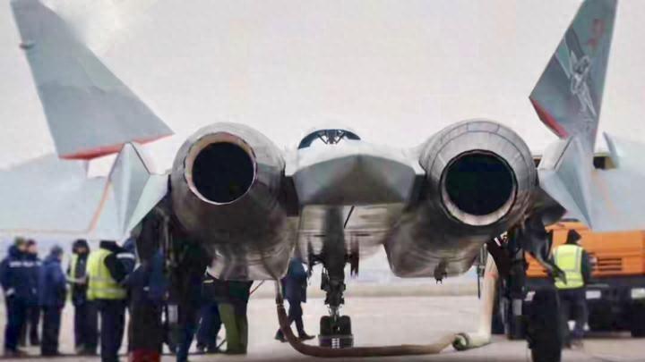 苏57首飞五代航发，比涡扇15差2.5吨推力，出口阿尔及利亚能成吗？