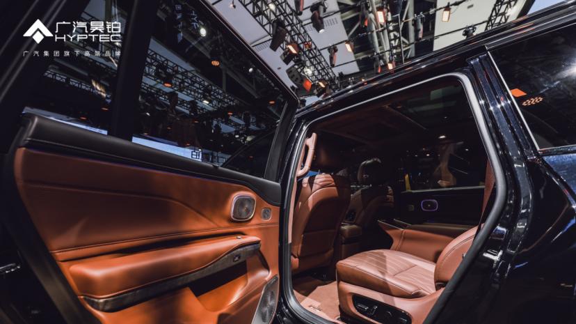 品质生活追求者首选：昊铂HL高端质感外观+品质政策匹配定位