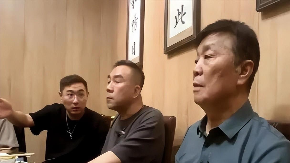 扒一扒杨议15个徒弟，说相声仅3个半，外行拜师图啥？