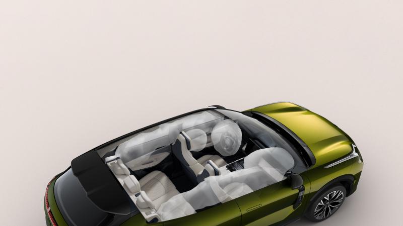 汽车安全才是底线！领克08 EM-P用真实事故说话