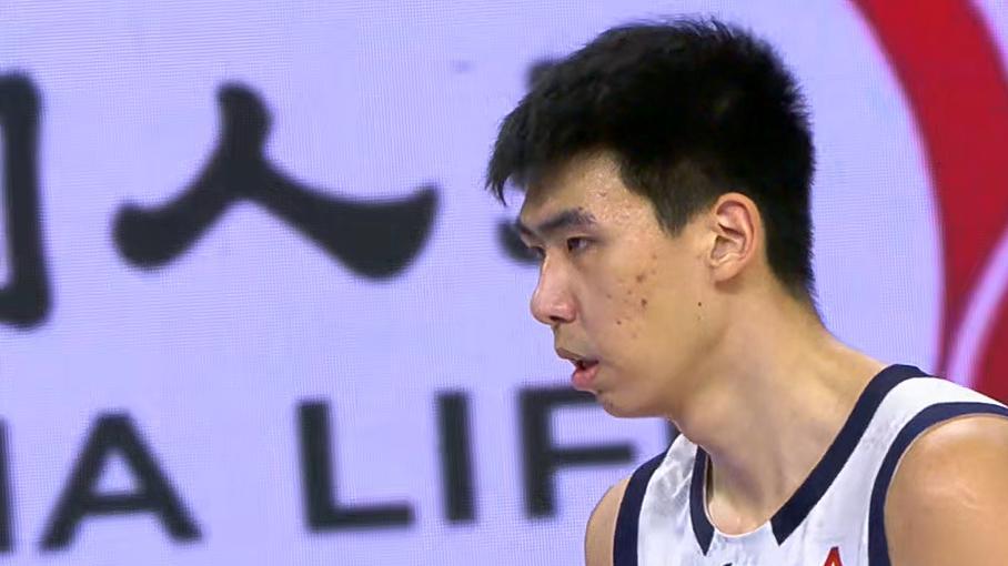 徐昕发挥巨大作用！把顶级中锋防到半场0分，杜锋该向徐昕道歉了