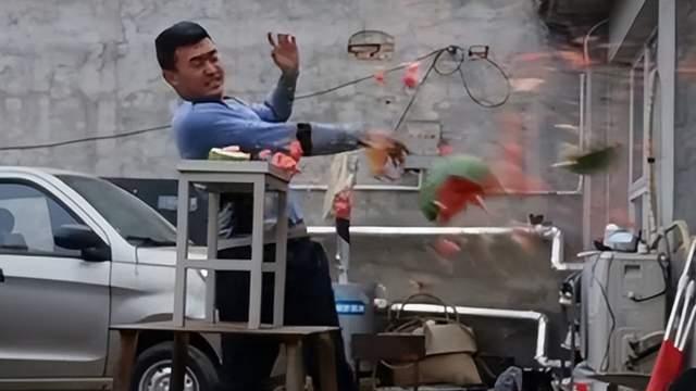 通背拳大师为何不替赵鸿刚报仇？传武高手：他网上发的都是假把式