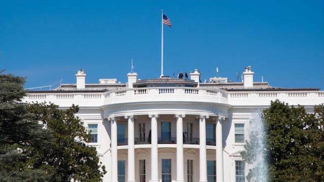 特朗普预告，数周内有大动作，话音刚落美国被降级，白宫无法接受