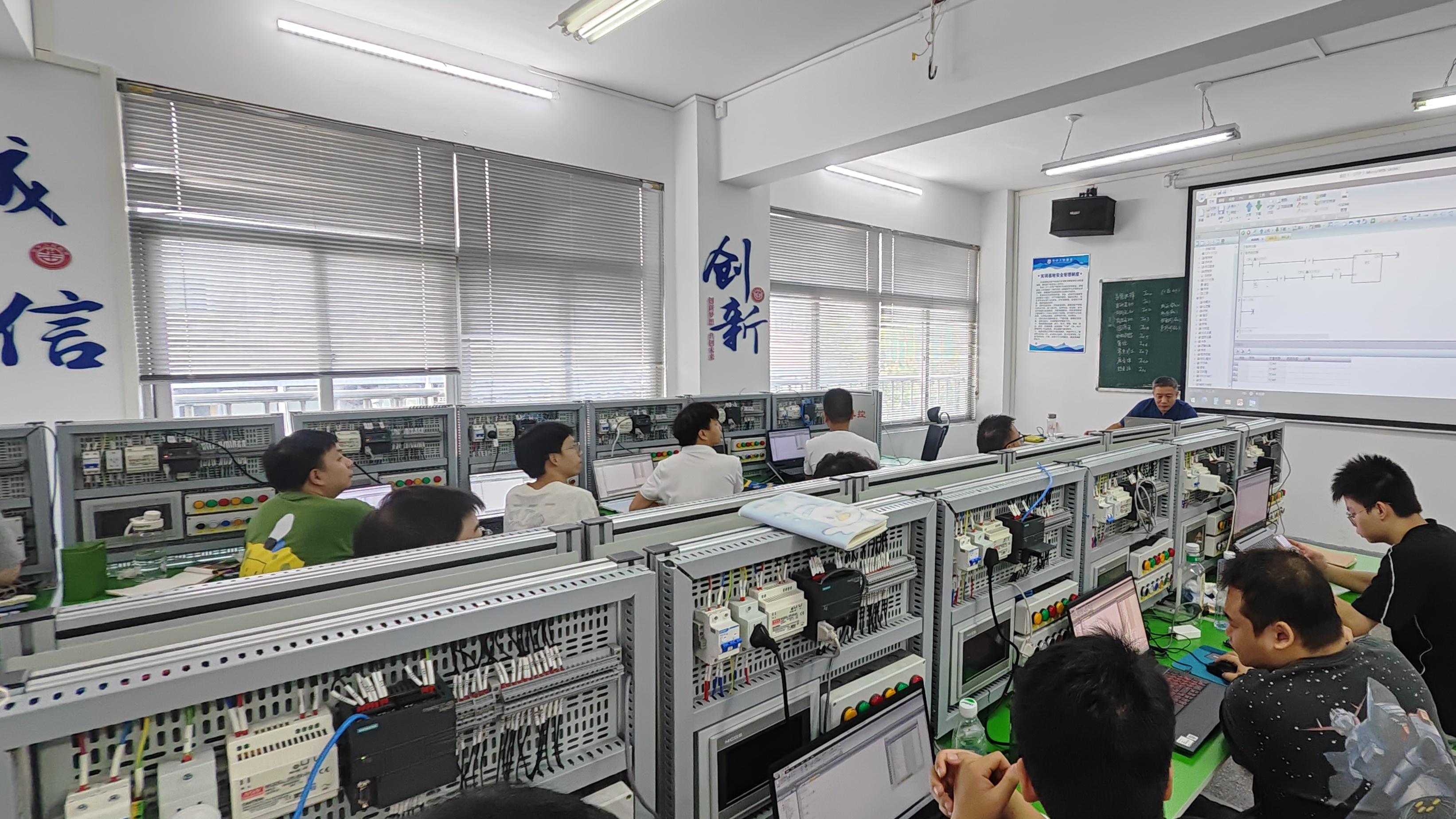 武汉最注重实操能力培养的电气自动化PLC培训学校有哪些？