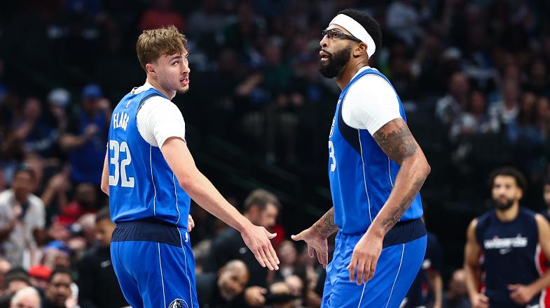 狂轰64分18板13助4断！双状元天神下凡，独行侠拒绝21分大逆转