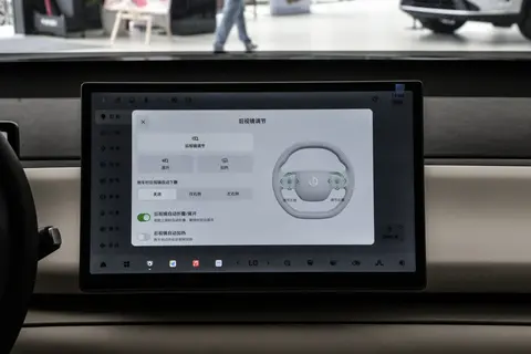 15万多就能买，家用SUV可以看这款，六座空间大，配置齐全