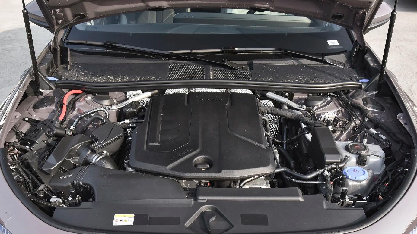 华为智驾版本开启交付，“心动价”28.68万，一汽奥迪A5L值吗？