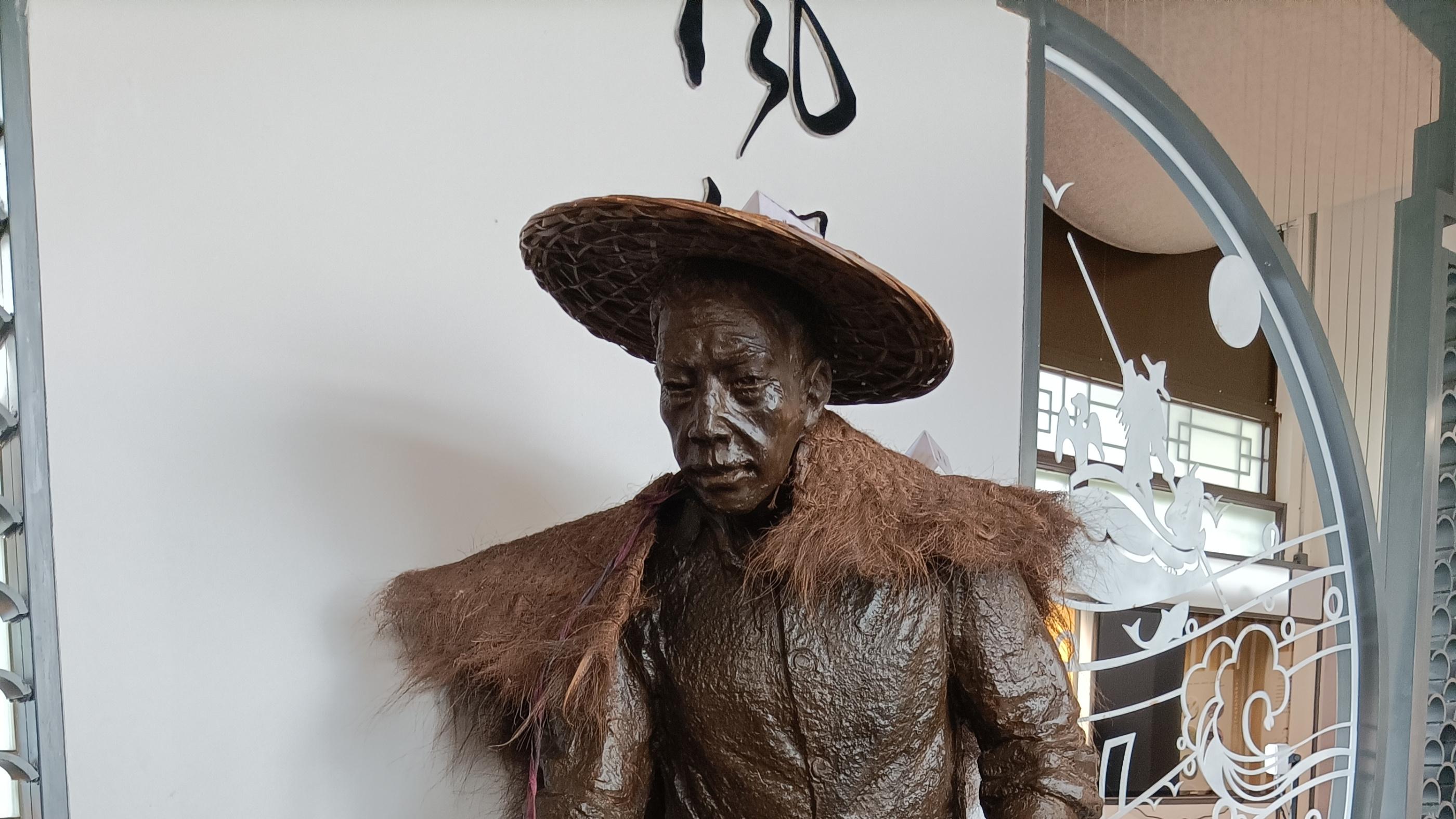 从一件雨披，看中国雨具的变迁