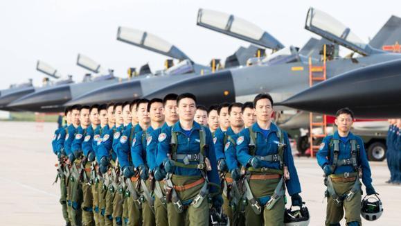 从遥遥领先中国，到输得一败涂地，被美国活活整死的日本航空工业