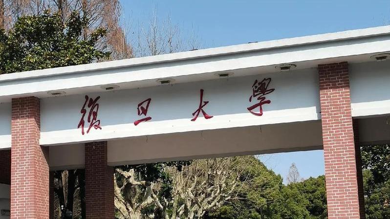 985研究生，放弃百万年薪，却在街边日赚700