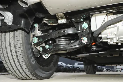 方程豹钛7：适合家用的中大型SUV，方方面面都能打？