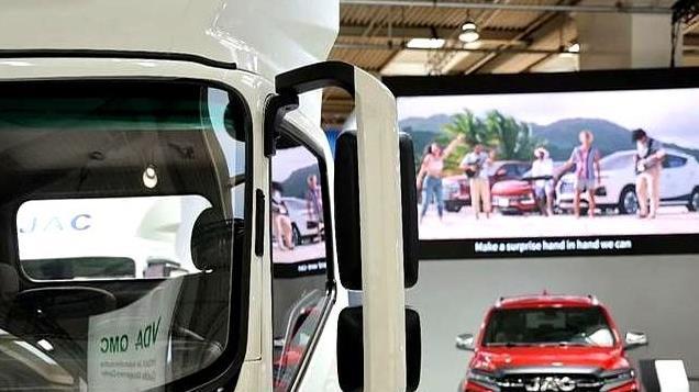 江淮轻卡出口欧洲，标配L2智驾辅助，配置“降级”背后有说道