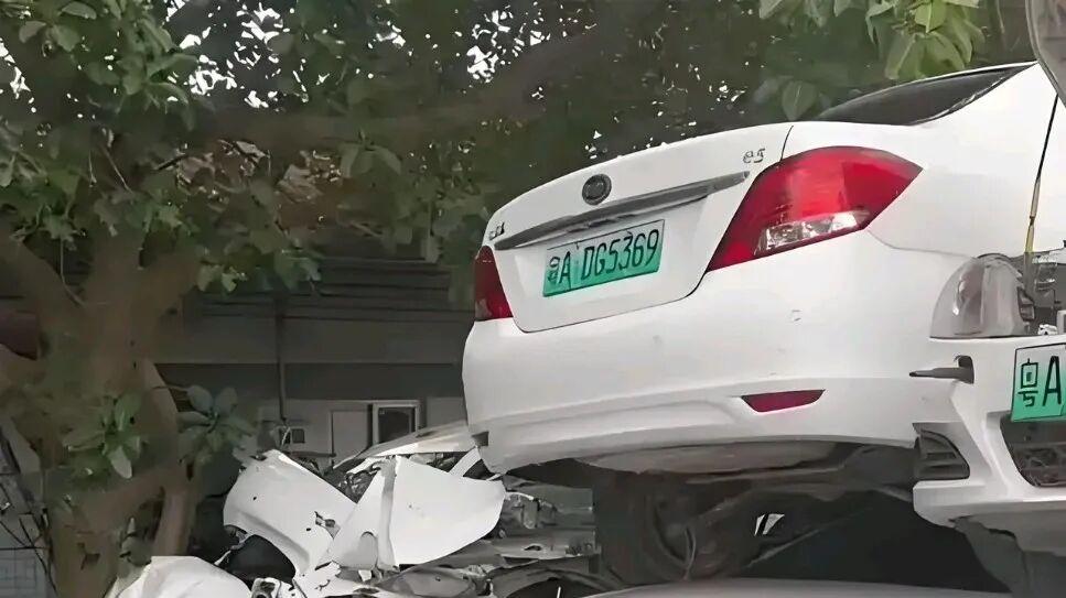 比亚迪老车主纷纷晒公里数，最长跑了102万公里，太猛了