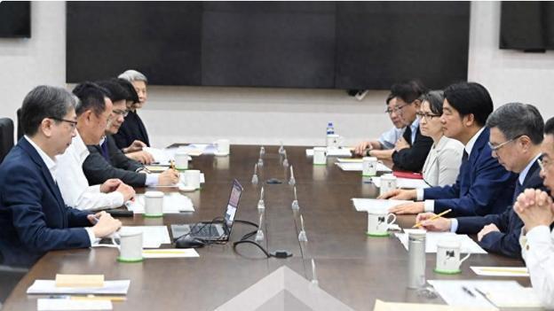 川普再次点名威胁台湾，南非罕见又“补刀”，赖清德紧急开会应对