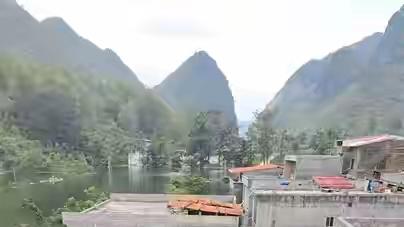百色洪水 “赖着不走”：天灾与人祸的双重拷问