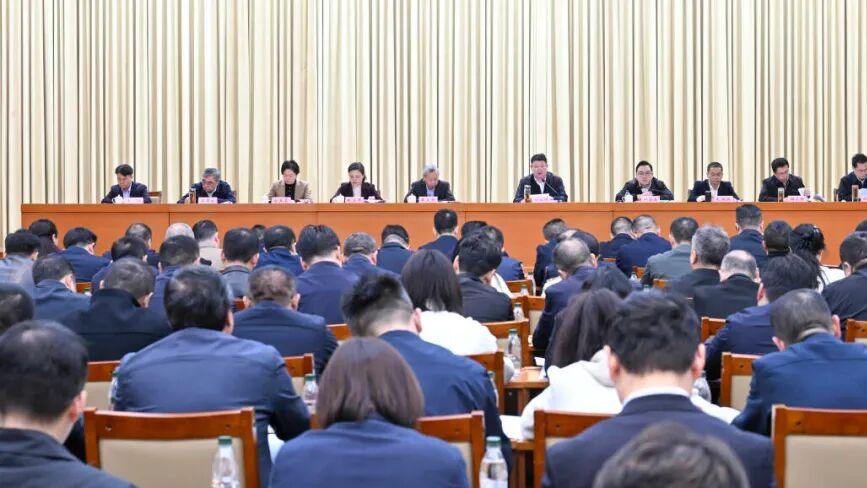 南川区三季度经济形势分析会暨乡镇（街道）党（工）委书记和部门一把手2025年第四次季度例会召开