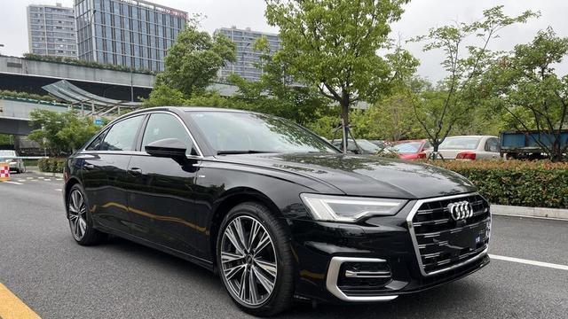 奥迪A6L持续火爆！30天卖出13027辆，家用推荐哪一款？