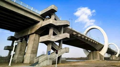 伊犁河三桥建成通车