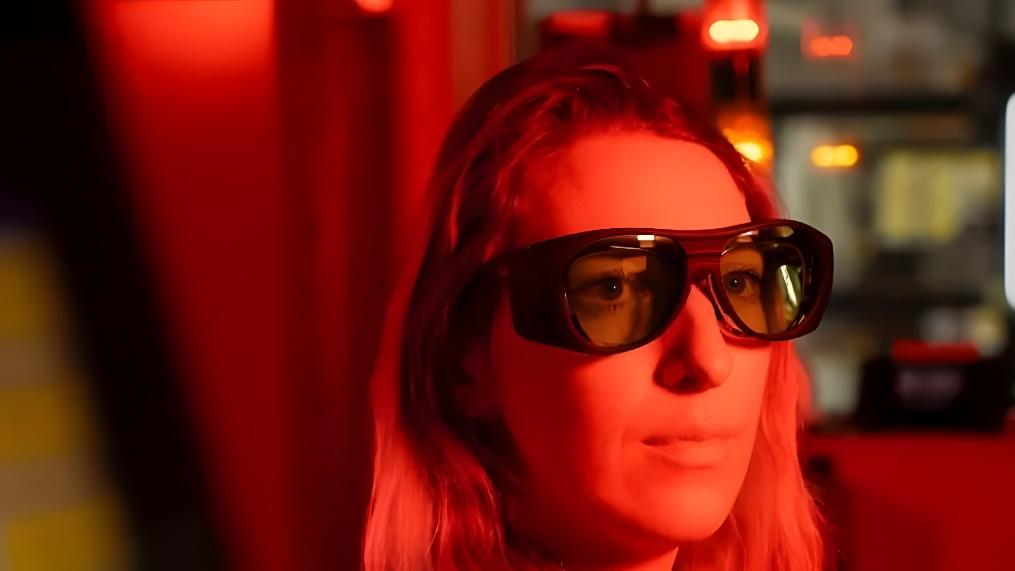 别让激光伤眼！行业大咖教你选对护目镜，玩转激光