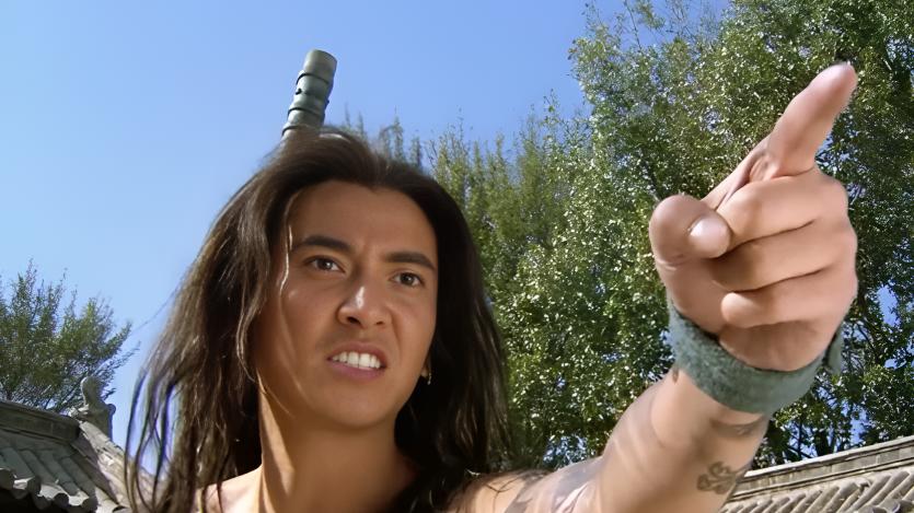 他本是古代一皇帝，为人风流武功高，水浒中上了梁山却沦为炮灰