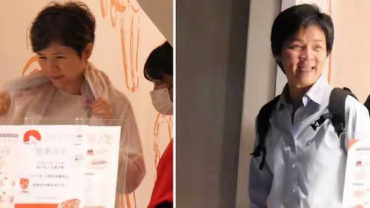 小S庆功宴全家人都来了，S妈穿嫩紫上衣心情大好，具俊晔给她按摩