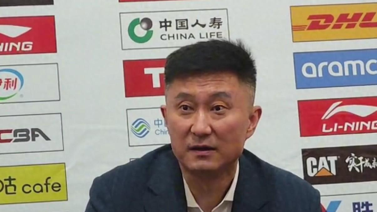 苏翊鸣勇夺世界杯冠军，高难度动作惊艳全场，对手黯然神伤