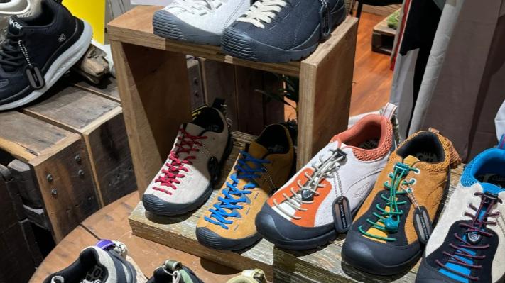 “丑鞋”溯溪鞋，在唯品会快速圈粉年轻人